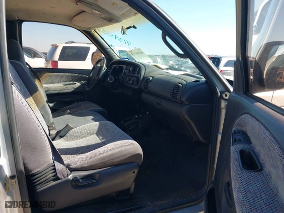 2001 Dodge Ram 1500 with VIN 1B7HC13Y61J282268, listed as a IAAI auction lot 41393335 with 154,846 mi miles. Bid and sale history available at carsss.com. Image 5.