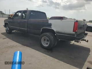 1997 GMC Sierra 2500 z VIN 1GTGC29F4VE539434, wystawiony jako Copart lot #50411315 z przebiegiem Nie podano mil oraz Nie do naprawy. Historia ofert i sprzedaży dostępna na DreamBid. Obrazek 2.