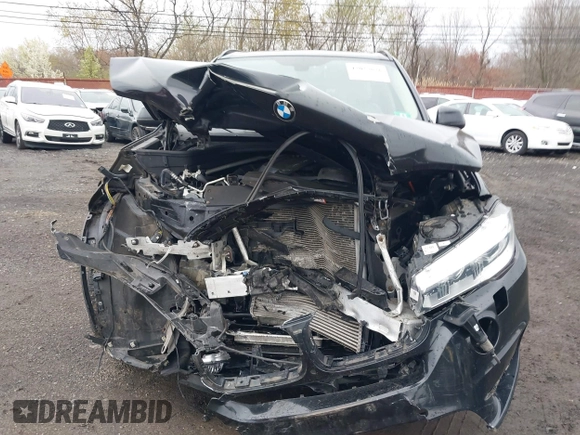 2014 BMW X5 xDrive35i z VIN 5UXKR0C51E0H26528, wystawiony jako IAAI lot #42027626 z przebiegiem 87 228 mil mil oraz . Historia ofert i sprzedaży dostępna na DreamBid. Obrazek 12.