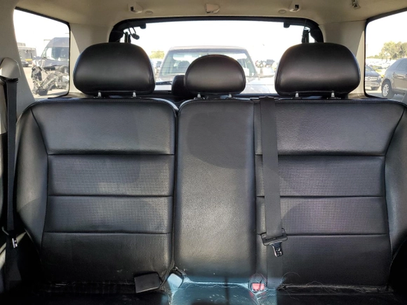 2005 Ford Escape Limited with VIN 1FMCU94145KC29491, listed as a Copart auction lot 56800915 with 111,222 mi miles and Clean title. Bid and sale history available at DreamBid. Image 10.