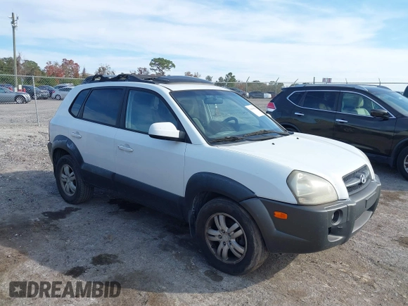 2007 Hyundai Tucson SE with VIN KM8JN12D07U638470, listed as a IAAI auction lot 41464634 with 203,283 mi miles. Bid and sale history available at carsss.com. Image 1.