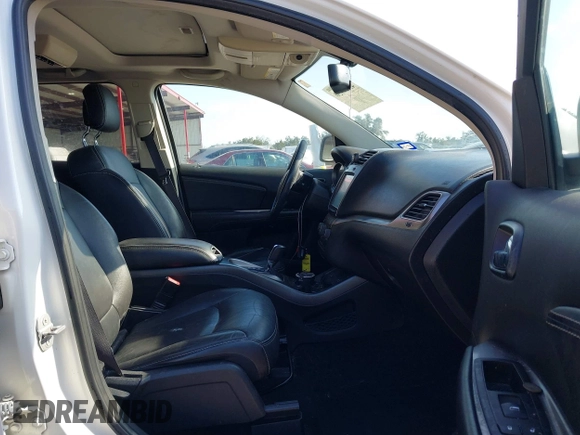 2016 Dodge Journey Crossroad Plus z VIN 3C4PDCGB1GT123668, wystawiony jako IAAI lot #41699950 z przebiegiem 91 410 mil mil oraz . Historia ofert i sprzedaży dostępna na DreamBid. Obrazek 5.