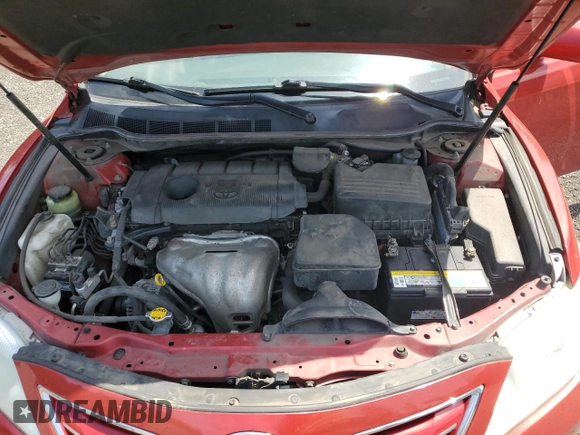2011 Toyota Camry LE z VIN 4T4BF3EK9BR141844, wystawiony jako Copart lot #60490655 z przebiegiem 180 131 mil mil oraz Szkoda całkowita • Salvage title. Historia ofert i sprzedaży dostępna na DreamBid. Obrazek 11.