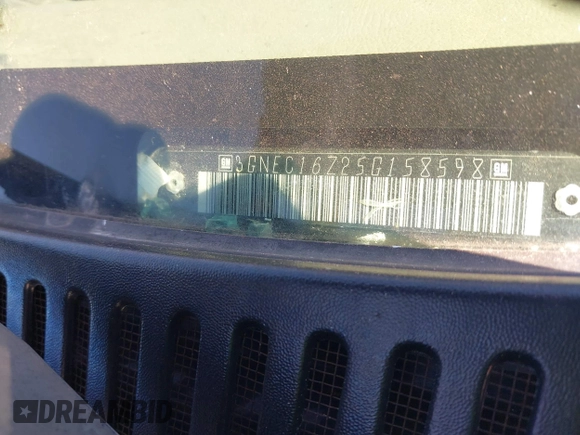 2005 Chevrolet Suburban LS z VIN 3GNEC16Z25G158598, wystawiony jako IAAI lot #41266791 z przebiegiem 237 191 mil mil oraz . Historia ofert i sprzedaży dostępna na DreamBid. Obrazek 9.