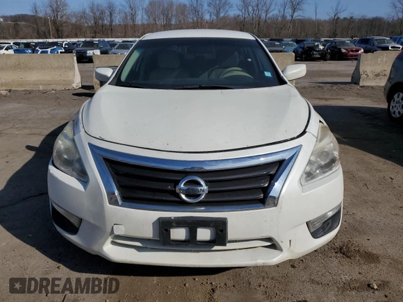2014 Nissan Altima S with VIN 1N4AL3AP0EN244868, listed as a Copart auction lot 49210475 with 164,353 mi miles and Clean Title. Bid and sale history available at DreamBid. Image 5.
