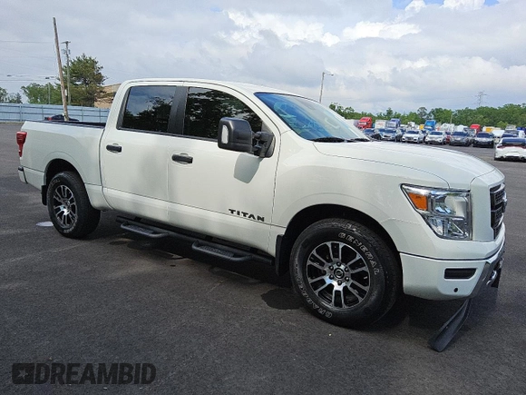 2022 Nissan Titan SV with VIN 1N6AA1ED8NN102141, listed as a Copart auction lot 56734745 with 44,379 mi miles and Clean title. Bid and sale history available at DreamBid. Image 4.