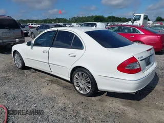 2008 Mercedes-Benz E 350 Luxury z VIN WDBUF87X38B201939, wystawiony jako IAAI lot #42442379 z przebiegiem 113 534 mil mil oraz . Historia ofert i sprzedaży dostępna na DreamBid. Obrazek 3.