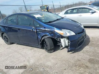 2014 Toyota Prius Four with VIN JTDKN3DU0E1818385, listed as a IAAI auction lot 41787231 with 136,670 mi miles. Bid and sale history available at carsss.com. Image 1.