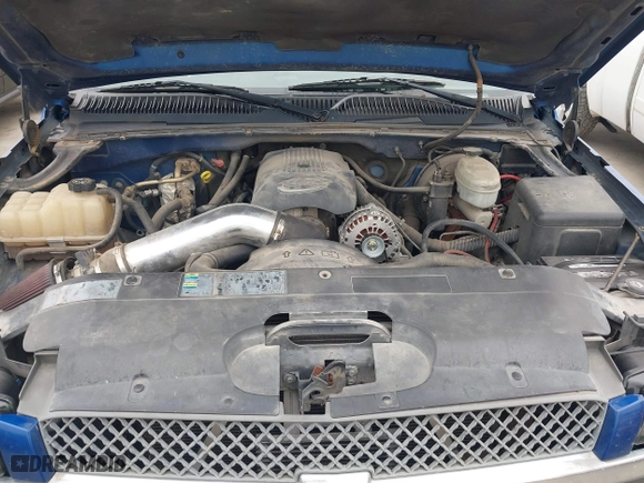 2003 Chevrolet Silverado 1500 LS with VIN 2GCEC19T031299689, listed as a IAAI auction lot 41575142 with 117,830 mi miles. Bid and sale history available at carsss.com. Image 10.