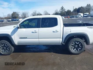 2016 Toyota Tacoma SR with VIN 5TFCZ5AN1GX017336, listed as a IAAI auction lot 41542111 with 127,162 mi miles. Bid and sale history available at carsss.com. Image 14.