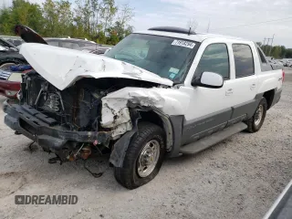 2002 Chevrolet Avalanche with VIN 3GNGK23G82G165622, listed as a Copart auction lot 71918294 with 102,610 mi miles and Salvage Title. Bid and sale history available at carsss.com. Image 1.