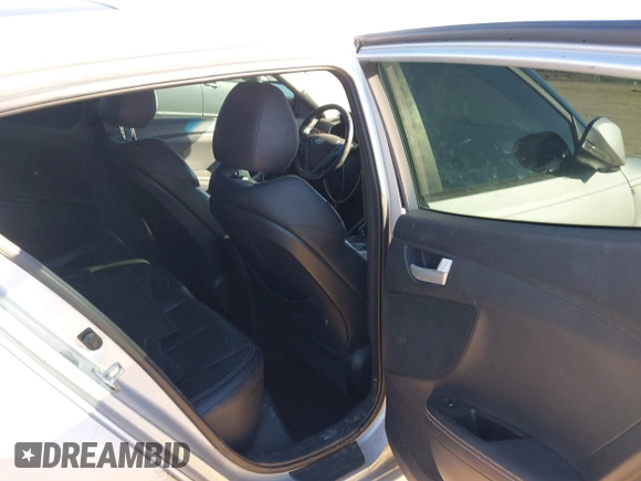 2013 Hyundai Veloster Turbo with VIN KMHTC6AE6DU162372, listed as a IAAI auction lot 41481820 with 105,650 mi miles and . Bid and sale history available at DreamBid. Image 8.