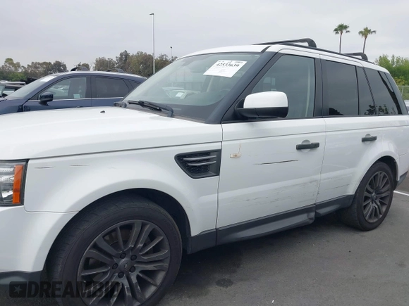 2011 Land Rover Range Rover Sport HSE Lux with VIN SALSK2D40BA271951, listed as a IAAI auction lot 42533639 with 170,011 mi miles and . Bid and sale history available at DreamBid. Image 17.
