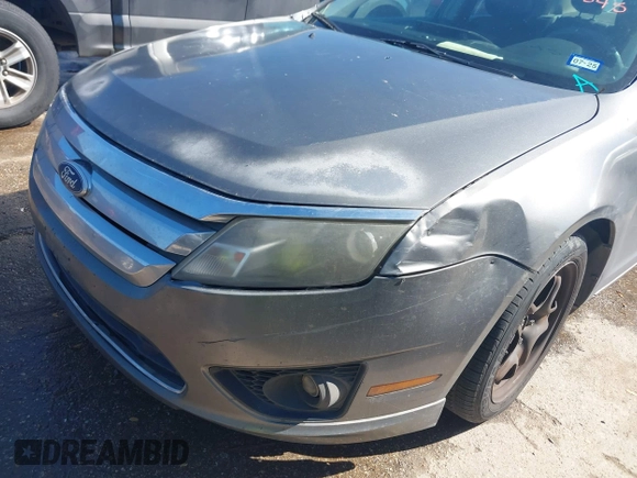 2011 Ford Fusion SE with VIN 3FAHP0HA8BR133433, listed as a IAAI auction lot 41820545 with 212,159 mi miles. Bid and sale history available at carsss.com. Image 6.