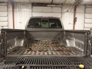 2008 Ford F-250 XL с VIN 1FTSX21568EC86400, выставлен на аукционе IAAI как лот 41674850 с пробегом 104 355 миль миль и . История ставок и продаж доступна на DreamBid. Изображение 18.