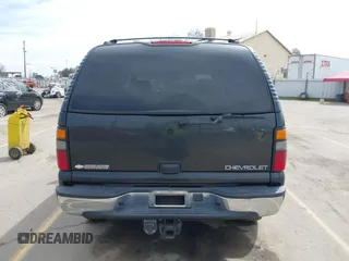 2005 Chevrolet Tahoe LS z VIN 1GNEK13T05J124225, wystawiony jako IAAI lot #41699401 z przebiegiem 253 632 mil mil oraz . Historia ofert i sprzedaży dostępna na DreamBid. Obrazek 16.