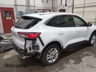 2022 Ford Escape SE z VIN 1FMCU9G61NUA42771, wystawiony jako IAAI lot #41746954 z przebiegiem 49 911 mil mil oraz . Historia ofert i sprzedaży dostępna na DreamBid. Obrazek 4.