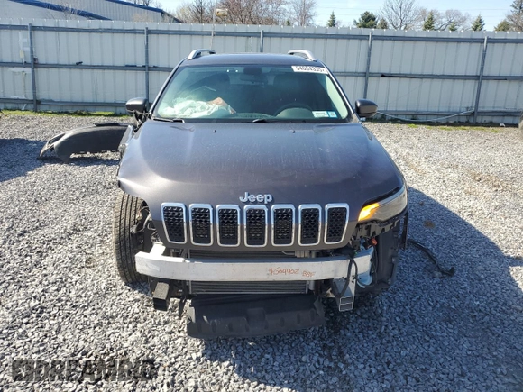 2019 Jeep Cherokee Latitude Plus with VIN 1C4PJMLB8KD233703, listed as a Copart auction lot 54084335 with 45,331 mi miles and Salvage Title. Bid and sale history available at carsss.com. Image 5.