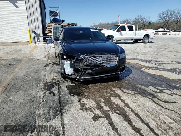 2017 Lincoln Continental Livery z VIN 1LN6L9UK8H5621014, wystawiony jako Copart lot #52145875 z przebiegiem 50 842 mil mil oraz Szkoda całkowita • Salvage title. Historia ofert i sprzedaży dostępna na DreamBid. Obrazek 14.