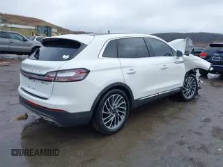 2020 Lincoln Nautilus Reserve z VIN 2LMPJ8K96LBL09934, wystawiony jako IAAI lot #41808467 z przebiegiem 67 254 mil mil oraz . Historia ofert i sprzedaży dostępna na DreamBid. Obrazek 4.