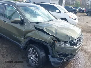 2017 Jeep Compass Latitude with VIN 3C4NJDBB4HT616730, listed as a IAAI auction lot 41916417 with 159,449 mi miles. Bid and sale history available at carsss.com. Image 6.