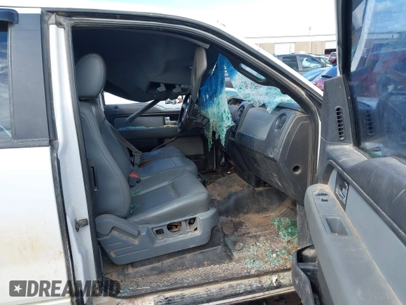 2014 Ford F-150 XL z VIN 1FTFX1EFXEKD68321, wystawiony jako IAAI lot #42213160 z przebiegiem Nie podano mil oraz . Historia ofert i sprzedaży dostępna na DreamBid. Obrazek 5.