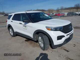 2020 Ford Explorer with VIN 1FMSK8BHXLGA19649, listed as a IAAI auction lot 41775268 with 155,716 mi miles. Bid and sale history available at carsss.com. Image 1.