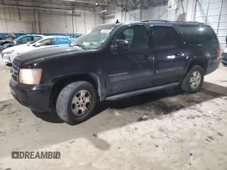 2013 Chevrolet Suburban LT with VIN 1GNSKJE79DR235536, listed as a Copart auction lot 41865805 with 231,576 mi miles and Clean Title. Bid and sale history available at carsss.com. Image 1.