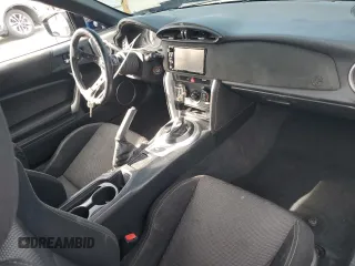 2017 Toyota 86 z VIN JF1ZNAA11H8704619, wystawiony jako Copart lot #50272835 z przebiegiem 104 096 mil mil oraz Szkody całkowita. Historia ofert i sprzedaży dostępna na DreamBid. Obrazek 8.