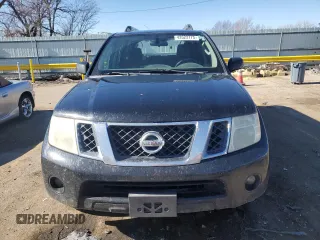 2010 Nissan Pathfinder SE z VIN 5N1AR1NB2AC612657, wystawiony jako Copart lot #43523775 z przebiegiem 229 709 mil mil oraz Czysty tytuł • Clean title. Historia ofert i sprzedaży dostępna na DreamBid. Obrazek 5.