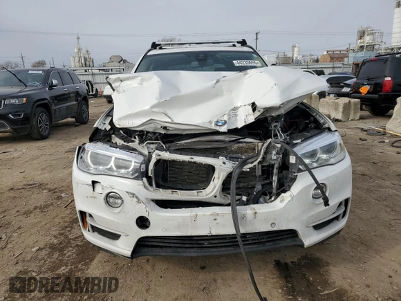 2014 BMW X5 xDrive35i with VIN 5UXKR0C56E0K48703, listed as a Copart auction lot 44233655 with 73,929 mi miles and Salvage Title. Bid and sale history available at carsss.com. Image 5.