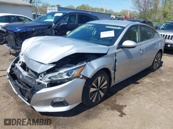 2022 Nissan Altima SV z VIN 1N4BL4DV4NN322539, wystawiony jako IAAI lot #41985083 z przebiegiem 33 112 mil mil oraz . Historia ofert i sprzedaży dostępna na DreamBid. Obrazek 17.