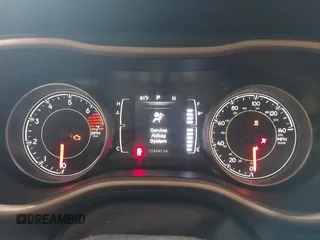 2016 Jeep Cherokee Latitude z VIN 1C4PJMCB9GW148882, wystawiony jako IAAI lot #42210237 z przebiegiem 124 441 mil mil oraz . Historia ofert i sprzedaży dostępna na DreamBid. Obrazek 7.