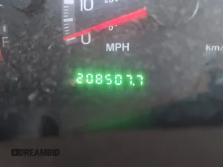 2001 Ford F-150 XL z VIN 2FTRX18L61CA78784, wystawiony jako IAAI lot #42228289 z przebiegiem 208 507 mil mil oraz . Historia ofert i sprzedaży dostępna na DreamBid. Obrazek 15.