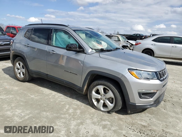 2020 Jeep Compass Latitude with VIN 3C4NJCBB1LT225067, listed as a Copart auction lot 47819295 with 55,579 mi miles and Salvage Title. Bid and sale history available at carsss.com. Image 4.
