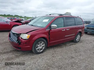 2010 Chrysler Town & Country Limited z VIN 2A4RR7DX7AR366259, wystawiony jako IAAI lot #42310955 z przebiegiem 133 213 mil mil oraz . Historia ofert i sprzedaży dostępna na DreamBid. Obrazek 2.