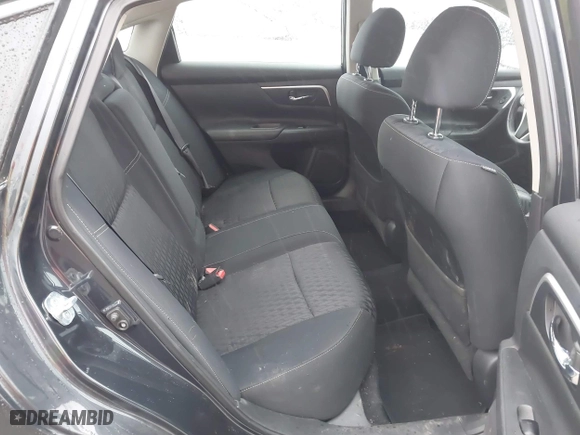 2018 Nissan Altima 2.5 SR with VIN 1N4AL3AP3JC165989, listed as a IAAI auction lot 41490589 with 84,879 mi miles. Bid and sale history available at carsss.com. Image 8.
