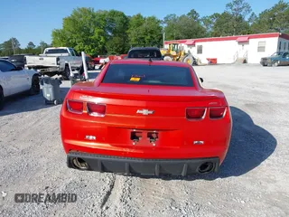 2010 Chevrolet Camaro 2SS z VIN 2G1FK1EJ4A9176836, wystawiony jako IAAI lot #41994863 z przebiegiem 151 249 mil mil oraz . Historia ofert i sprzedaży dostępna na DreamBid. Obrazek 16.