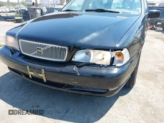 1998 Volvo V70 GLT with VIN YV1LW5676W2400102, listed as a IAAI auction lot 42654549 with 121,159 mi miles and . Bid and sale history available at DreamBid. Image 6.