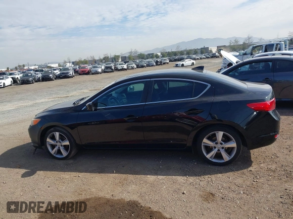 2013 Acura ILX Premium Pkg with VIN 19VDE1F5XDE003179, listed as a IAAI auction lot 41688274 with 186,470 mi miles. Bid and sale history available at carsss.com. Image 14.