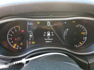 2022 Jeep Grand Cherokee Limited z VIN 1C4RJFBG6NC110610, wystawiony jako Copart lot #52107715 z przebiegiem 69 535 mil mil oraz Szkoda całkowita • Salvage title. Historia ofert i sprzedaży dostępna na DreamBid. Obrazek 9.