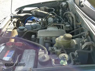 1999 Toyota Tacoma z VIN 4TAVL52N8XZ423350, wystawiony jako IAAI lot #43344153 z przebiegiem 154 971 mil mil oraz . Historia ofert i sprzedaży dostępna na DreamBid. Obrazek 16.