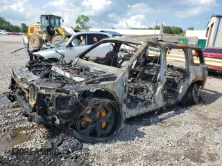 2023 Rivian R1S Adventure z VIN 7PDSGABA7PN009929, wystawiony jako Copart lot #60833324 z przebiegiem Nie podano mil oraz Nie do naprawy. Historia ofert i sprzedaży dostępna na DreamBid. Obrazek 1.