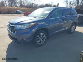 2015 Toyota Highlander LE with VIN 5TDBKRFH2FS206866, listed as a IAAI auction lot 41416098 with 178,891 mi miles. Bid and sale history available at carsss.com. Image 20.