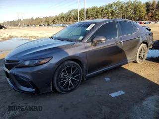 2024 Toyota Camry SE with VIN 4T1G11AK1RU202493, listed as a Copart auction lot 46630195 with 30,374 mi miles and Salvage Title. Bid and sale history available at carsss.com. Image 1.