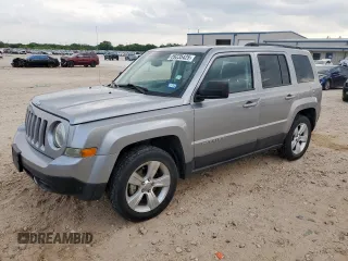 2015 Jeep Patriot Latitude z VIN 1C4NJPFBXFD368160, wystawiony jako Copart lot #59235425 z przebiegiem 105 529 mil mil oraz Szkoda całkowita • Salvage title. Historia ofert i sprzedaży dostępna na DreamBid. Obrazek 1.
