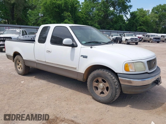 2002 Ford F-150 XL with VIN 1FTRX172X2NB30342, listed as a IAAI auction lot 42015209 with 1 mi miles. Bid and sale history available at carsss.com. Image 1.