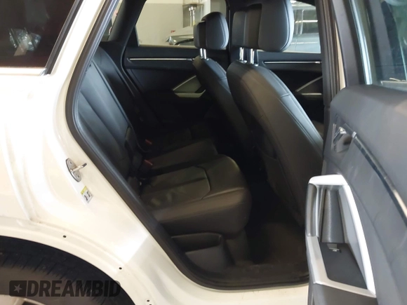 2021 Audi Q3 Premium z VIN WA1AUCF36M1089224, wystawiony jako IAAI lot #41998972 z przebiegiem 73 593 mil mil oraz . Historia ofert i sprzedaży dostępna na DreamBid. Obrazek 8.