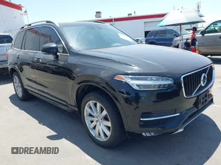 2018 Volvo XC90 Momentum z VIN YV4A22PK0J1335561, wystawiony jako IAAI lot #42329021 z przebiegiem 118 211 mil mil oraz . Historia ofert i sprzedaży dostępna na DreamBid. Obrazek 1.