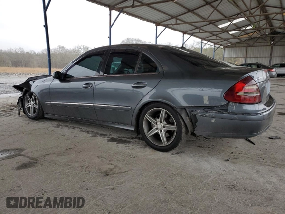 2006 Mercedes-Benz E 500 z VIN WDBUF70J96A963935, wystawiony jako Copart lot #45108905 z przebiegiem 204 278 mil mil oraz Szkoda całkowita • Salvage title. Historia ofert i sprzedaży dostępna na DreamBid. Obrazek 2.